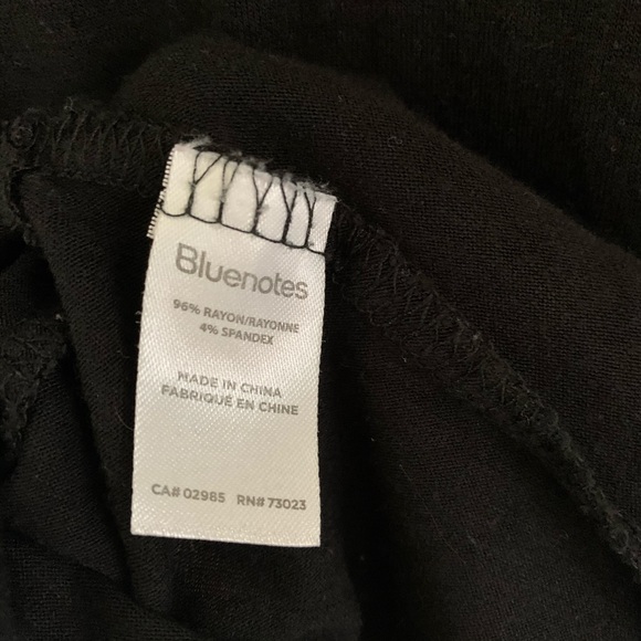 Bell Sleeve Crop Top. - Picture 4 of 4